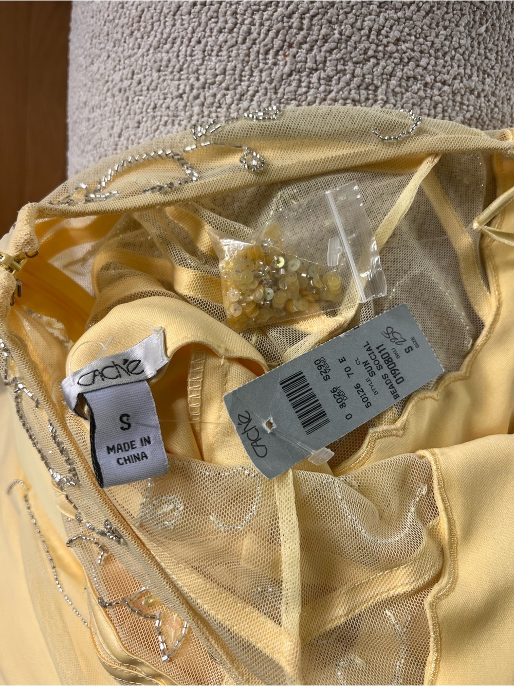 never worn! Cache Yellow Beaded Backless Halter Dress - Picture 4 of 7